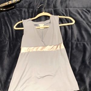 Fitted Sleeveless blouse 🌸💐